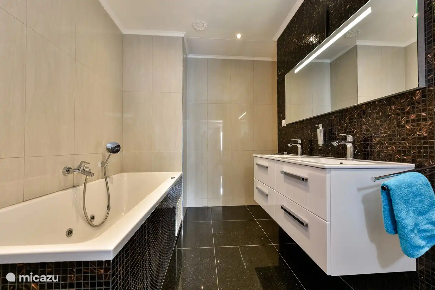 baño del dormitorio 3