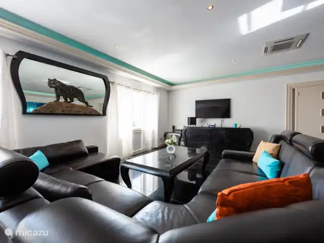 La Casa Piu Bella en Aruba, Norte, Noord - villa sala de estar 2do piso