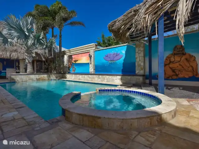 La Casa Piu Bella en Aruba, Norte, Noord - villa en la piscina privada con jacuzzi
