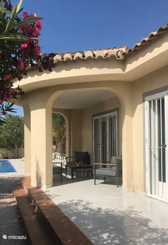 Calle Félix Beristain 8 en España, Costa Blanca, San Fulgencio La Marina - Villa