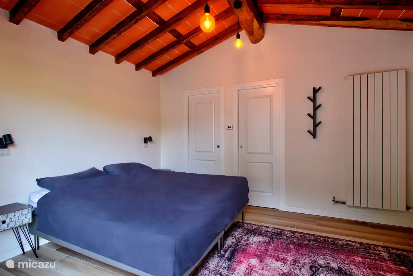 Schlafzimmer 4 (im Gästehaus) mit eigenem Bad und Klimaanlage.