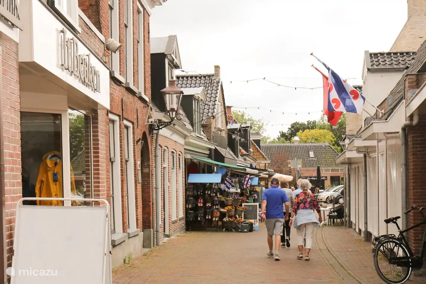 Winkelstraat in Grou vlakbij vakantielodge de Rietreiger