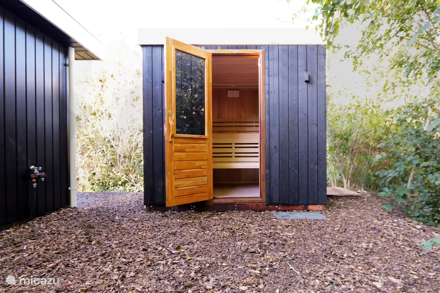 Privé buitensauna bij de Rietreiger, optioneel bij te boeken