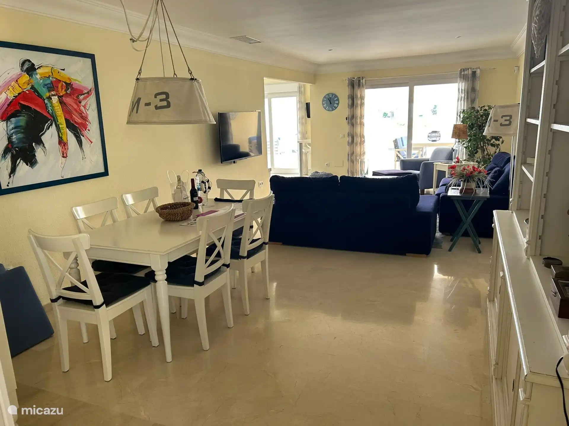 Einzigartig; Die offene Luxusküche und der direkte Zugang zur Terrasse 