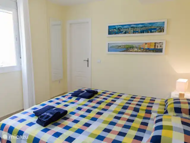 Lujo 4/6 pers. Ap/Puerto Alto en España, Costa del Sol, Estepona - apartamento Hermoso y espacioso dormitorio con vista al mar