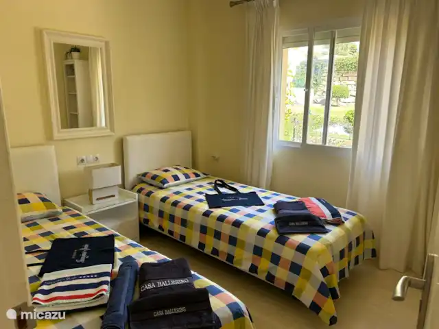 Lujo 4/6 pers. Ap/Puerto Alto en España, Costa del Sol, Estepona - apartamento El 3er dormitorio con 2 camas individuales