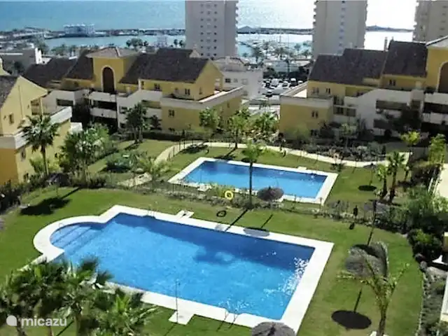 Lujo 4/6 pers. Ap/Puerto Alto en España, Costa del Sol, Estepona - apartamento 2 piscinas con hamacas, sombrillas y socorrista