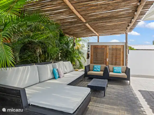 Villa Color Breeze | Curaçao, Curaçao-Centre, Dominguito - villa Joli coin salon à l’arrière