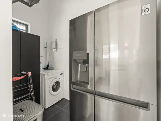 Villa Color Breeze | Curaçao, Curaçao-Centre, Dominguito - villa Buanderie et frigo américain