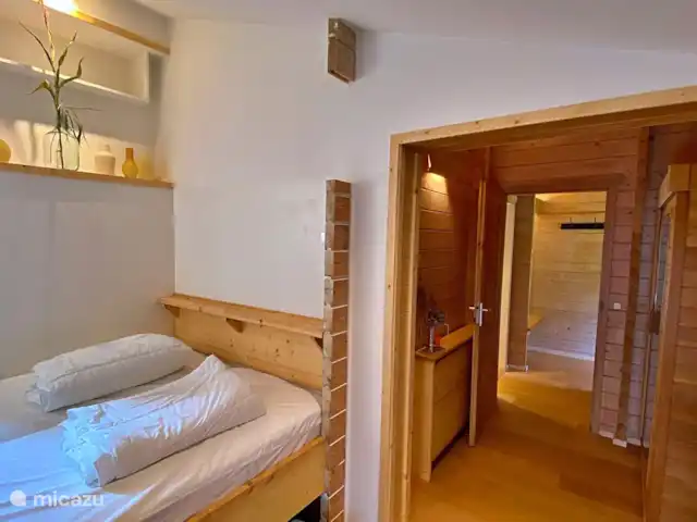 La cabane en rondins | Pays-Bas, Gueldre, Eibergen - cabane en bois / lodge Cette chambre est également décorée avec goût