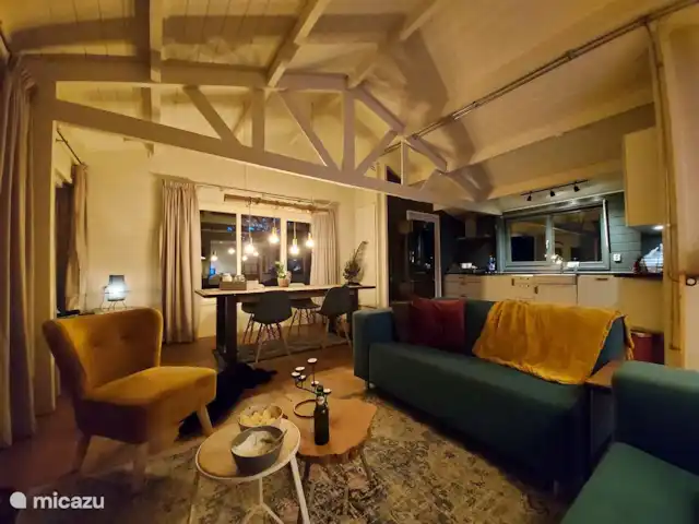 La cabane en rondins | Pays-Bas, Gueldre, Eibergen - cabane en bois / lodge Le salon est aussi un endroit cosy et agréable le soir