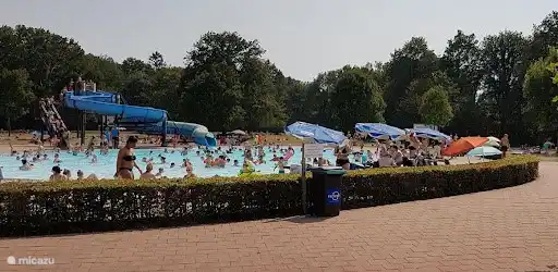 Ebenfalls 500 Meter von der Blockhütte entfernt finden Sie das Vinkennest-Freibad. Ein fantastischer Tag!