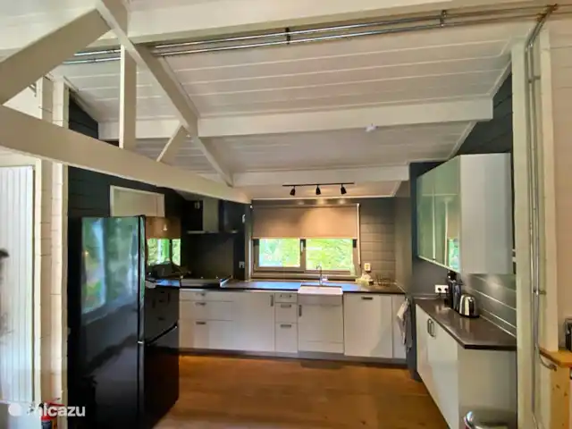 La cabane en rondins | Pays-Bas, Gueldre, Eibergen - cabane en bois / lodge La cuisine est spacieuse et entièrement équipée