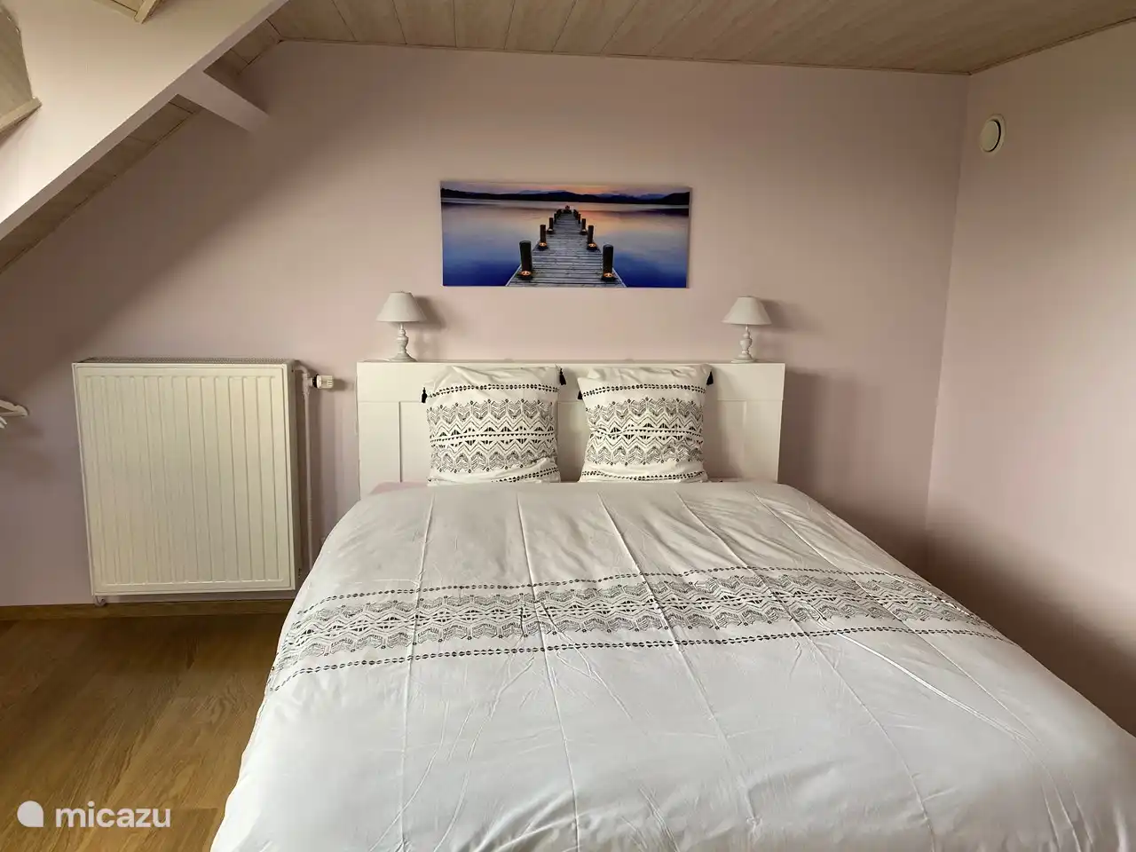 Chambre 6 - à l'arrière du 2ème étage, donnant sur le jardin