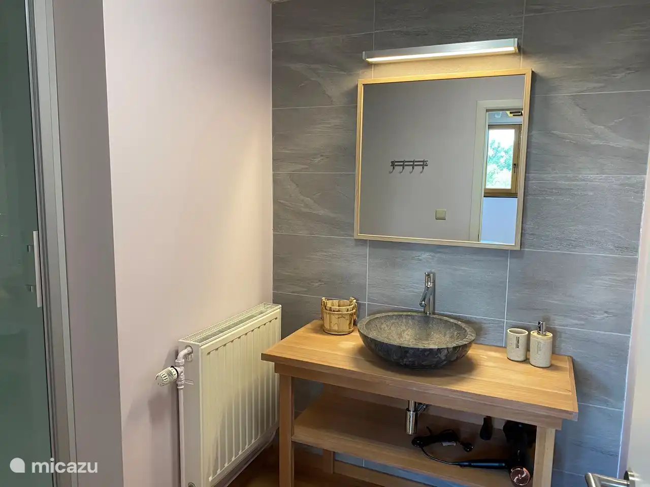 Salle de bain de la chambre 6