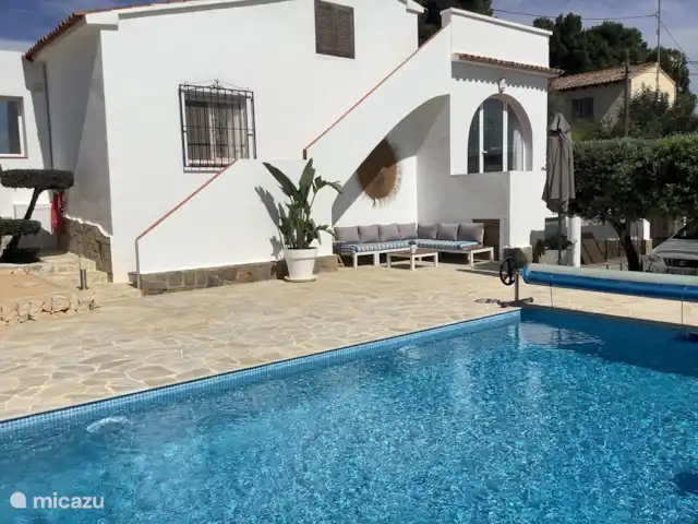 Casa Mare Selva en España, Costa Blanca, Benissa - casa vacacional Terraza ajardinada totalmente reformada.