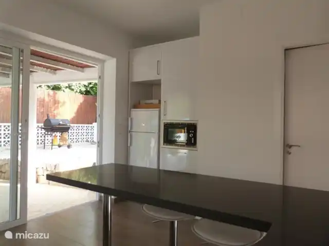 Casa Mare Selva en España, Costa Blanca, Benissa - casa vacacional Cocina conectada directamente a la terraza cubierta.
