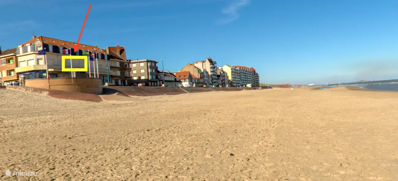 Vrij uitzicht op strand en zee