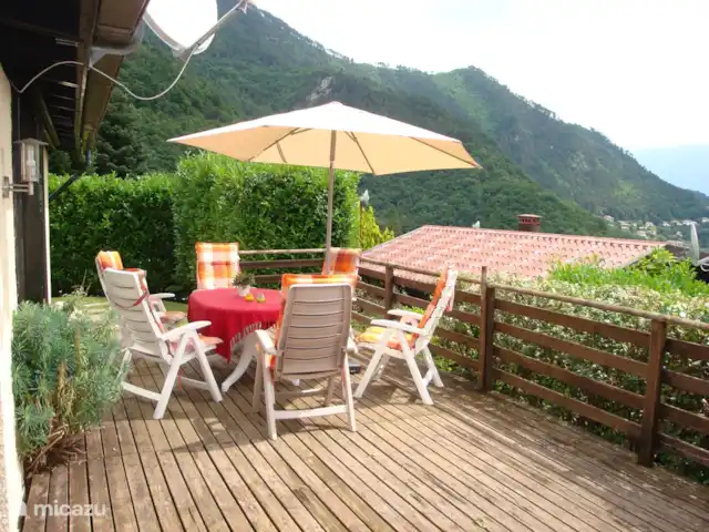 Sunclass Tignale-Hasewinkel huren in Italië, Gardameer, Tignale - bungalow Royaal terras met uitzicht op de Monte Baldo en Gardola