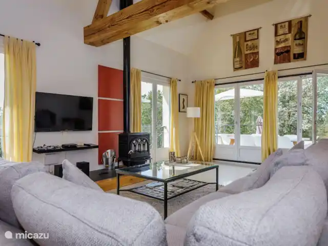 mirandole en Francia, Dordoña, Martel - casa vacacional La sala de estar
