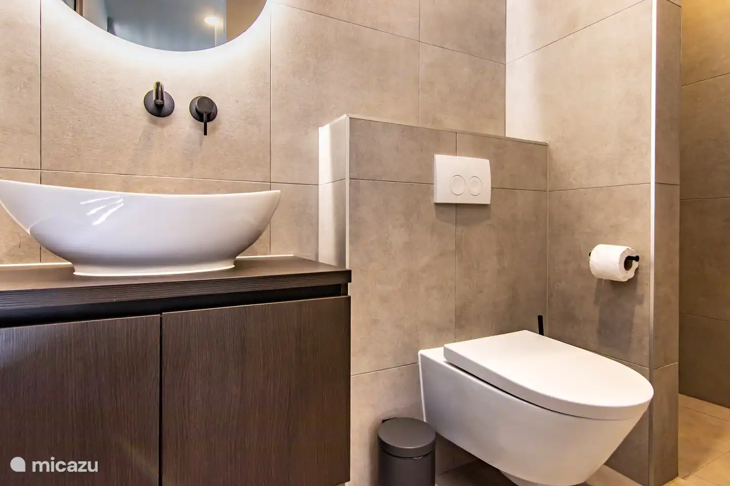 Salle de bain de la chambre 5