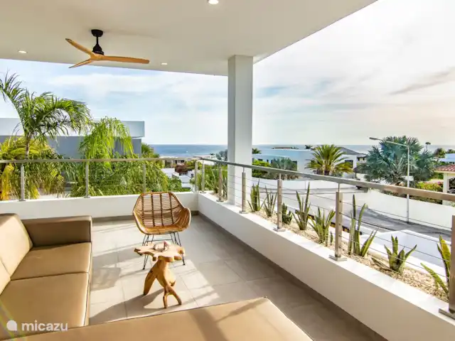 Lamar Villas Penthouse Aloès | Curaçao, Banda Ariba (est), Jan Thiel - penthouse Terrasse à l'avant avec vue mer