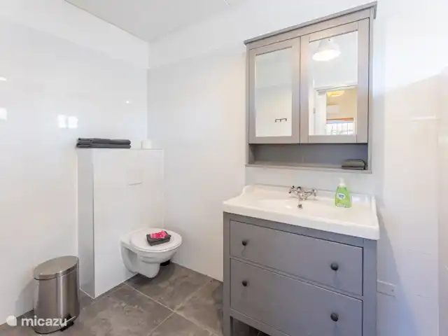 Villa Dushi Arembos, privézwembad 6p huren in Curaçao, Banda Abou (west), Grote Berg - villa Badkamer ensuite, fris en schoon