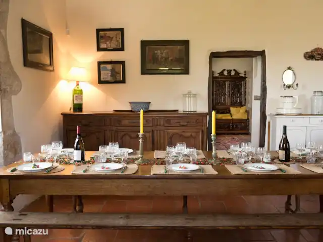 Location de Vacances France, Lot, Grezels, maison de vacances - Sirepêche La table du dîner