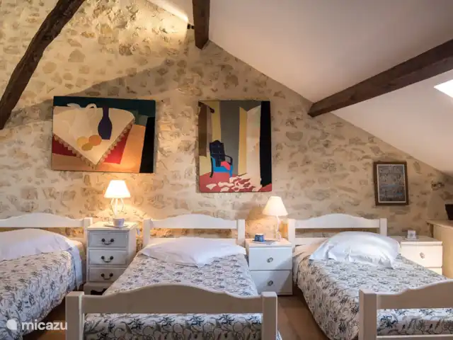 Location de Vacances France, Lot, Grezels, maison de vacances - Sirepêche La chambre