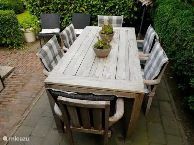 Location de Vacances Pays-Bas, Frise, Ee (le), maison de vacances - Le Terphuisje - Ee, Frise Terrasse avec table à manger six places