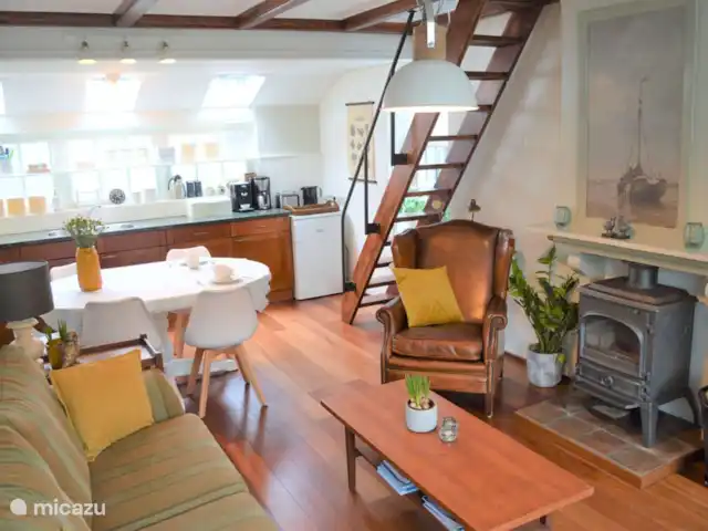 Location de Vacances Pays-Bas, Frise, Ee (le), maison de vacances - Le Terphuisje - Ee, Frise Séjour avec cuisine