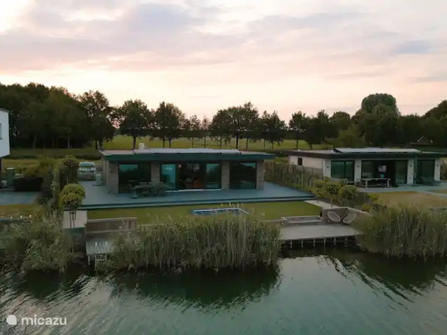 Vakantiewoning LLÝR huren in Nederland, Drenthe, Hoogeveen - bungalow Vanaf het water in een andere positie