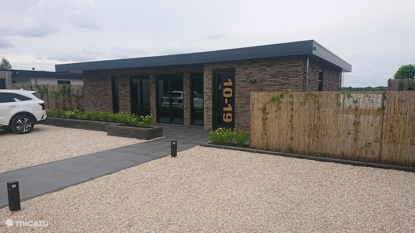 Auch der zusätzliche Platz zum Parken wurde realisiert.