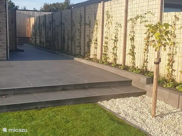 Vakantiewoning LLÝR huren in Nederland, Drenthe, Hoogeveen - bungalow Met de natuurlijke erfafscheiding heb je veel privacy.