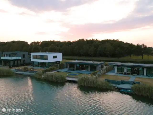 Vakantiewoning LLÝR huren in Nederland, Drenthe, Hoogeveen - bungalow Mooie foto met een drone genomen
