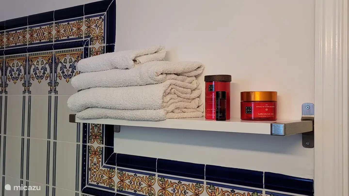 Handtücher sind im Mietpreis enthalten.