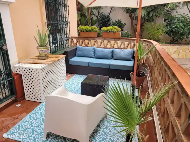 Location de Vacances Espagne, Costa del Sol, Mijas Golf, appartement - Casa Enviento Emplacement bien abrité. avec le soleil qui chauffe la terrasse à partir de neuf heures et demie