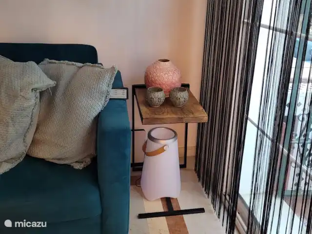 Location de Vacances Espagne, Costa del Sol, Mijas Golf, appartement - Casa Enviento table d'appoint joliment décorée