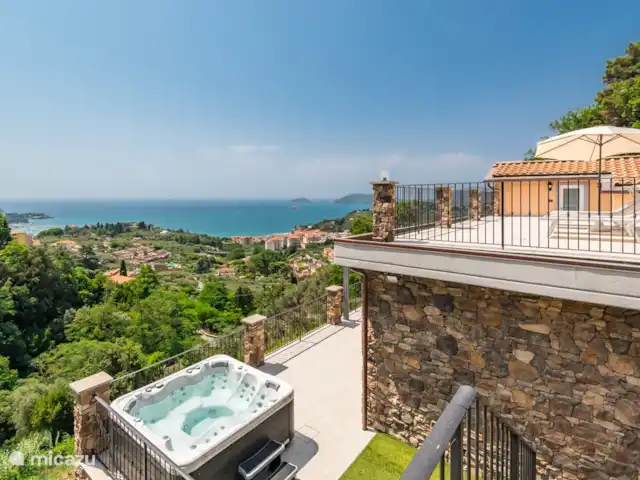 villa pasión en Italia, Liguria, Lerici - villa Jacuzzi