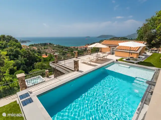 villa pasión en Italia, Liguria, Lerici - villa piscina