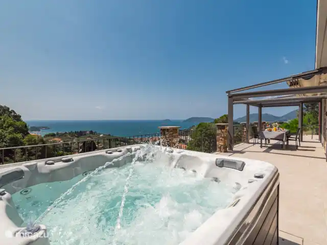villa pasión en Italia, Liguria, Lerici - villa Jacuzzi
