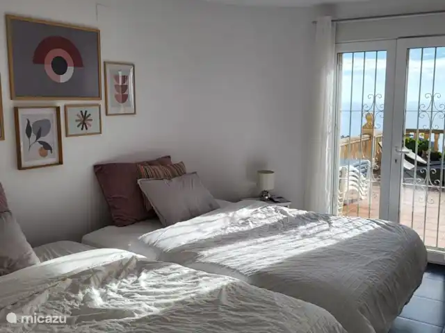 Villa Dalias | Espagne, Costa Blanca, Benitachell - villa Ces 2 lits de 160 cm dans la chambre principale sont joliment décorés