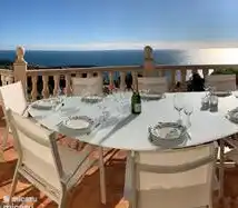 Frühstück, Mittag- und Abendessen mit Aussicht!