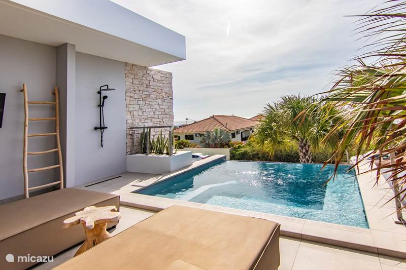 Vacation rental Curaçao, Banda Ariba (East), Jan Thiel Apartment Lamar Villas Luxury Apartment Aloe