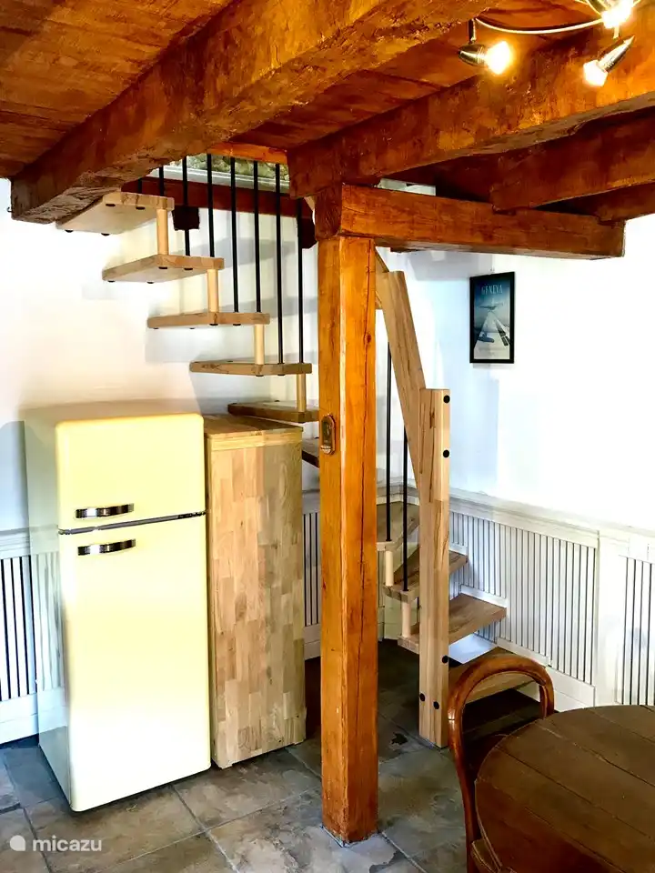 Escaliers vers le sol