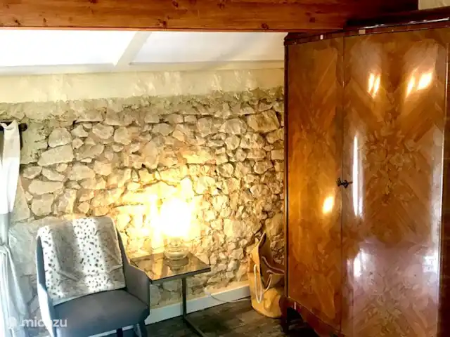 casa rural / cabaña en Francia, Dordoña, Coux-et-Bigaroque – Gite La Petite Chapelle Armario