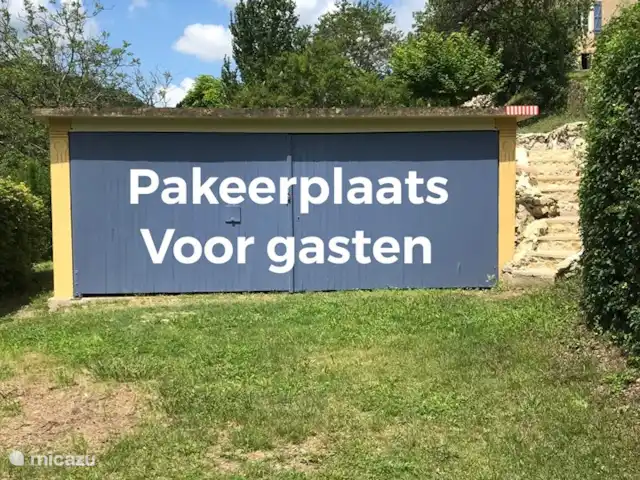 casa rural / cabaña en Francia, Dordoña, Coux-et-Bigaroque – Gite La Petite Chapelle Estacionamiento privado