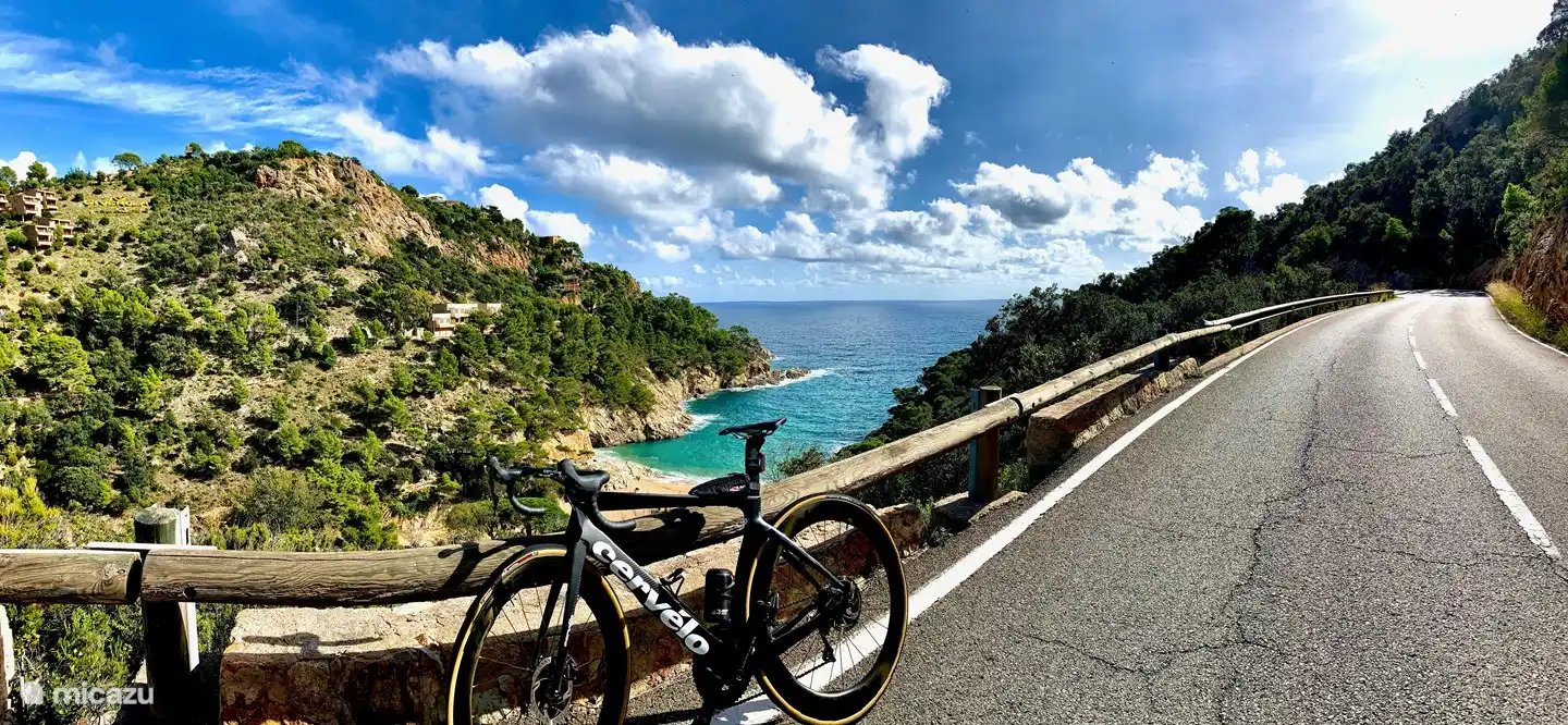 Dies ist ein wahres Paradies für Radfahrer. Schöne Routen direkt von der Villa. Diese können als gpx-Dateien heruntergeladen werden.