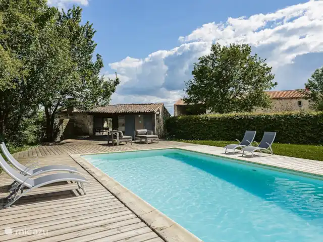Logis La Tour en Francia, Vendée, Fontenay  - casa rural / cabaña Cada uno tiene su propia tumbona