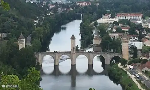 Die schöne Pont Valentré in Cahors. Diese mittelalterliche Stadt ist auf jeden Fall einen Besuch wert!